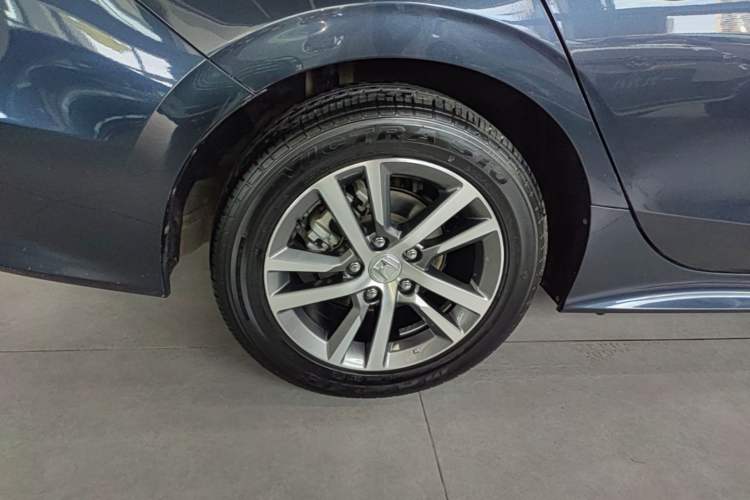 Used Honda Civic 2023 240TURBO CVT Dynamic Edition Right Rear Wheel Hub
