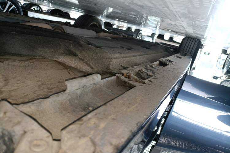 Used Honda Civic 2023 240TURBO CVT Dynamic Edition Right Side Sill