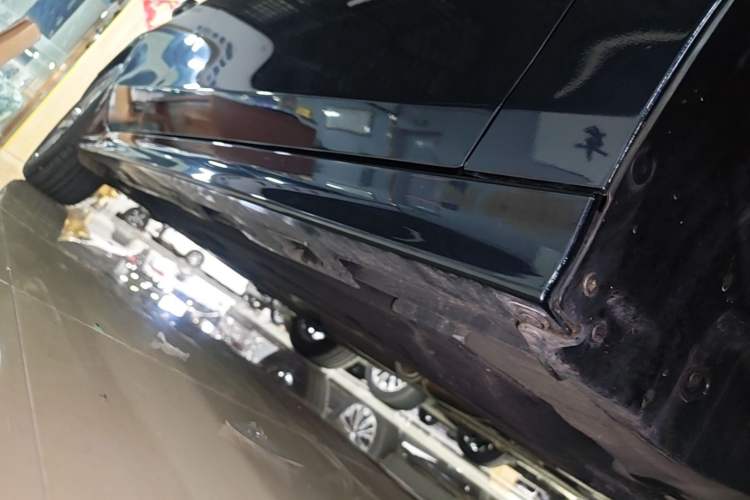 Used Honda Civic 2023 240TURBO CVT Dynamic Edition Right Side Sill