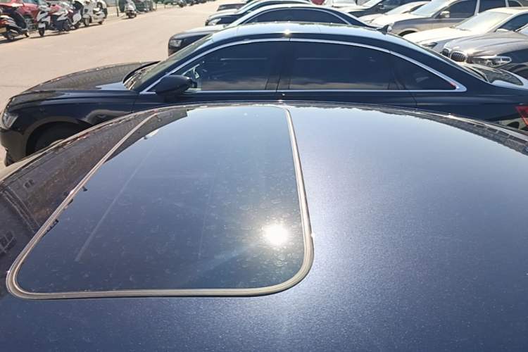 Used Honda Civic 2023 240TURBO CVT Dynamic Edition Roof