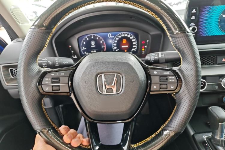 Used Honda Civic 2023 240TURBO CVT Dynamic · Center Stage Special Edition Steering Wheel