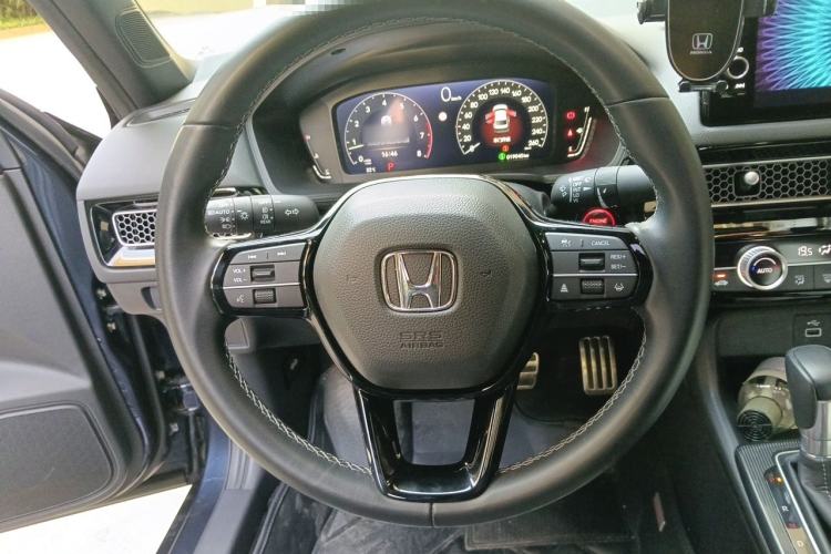 Used Honda Civic 2023 240TURBO CVT Dynamic Edition Steering Wheel