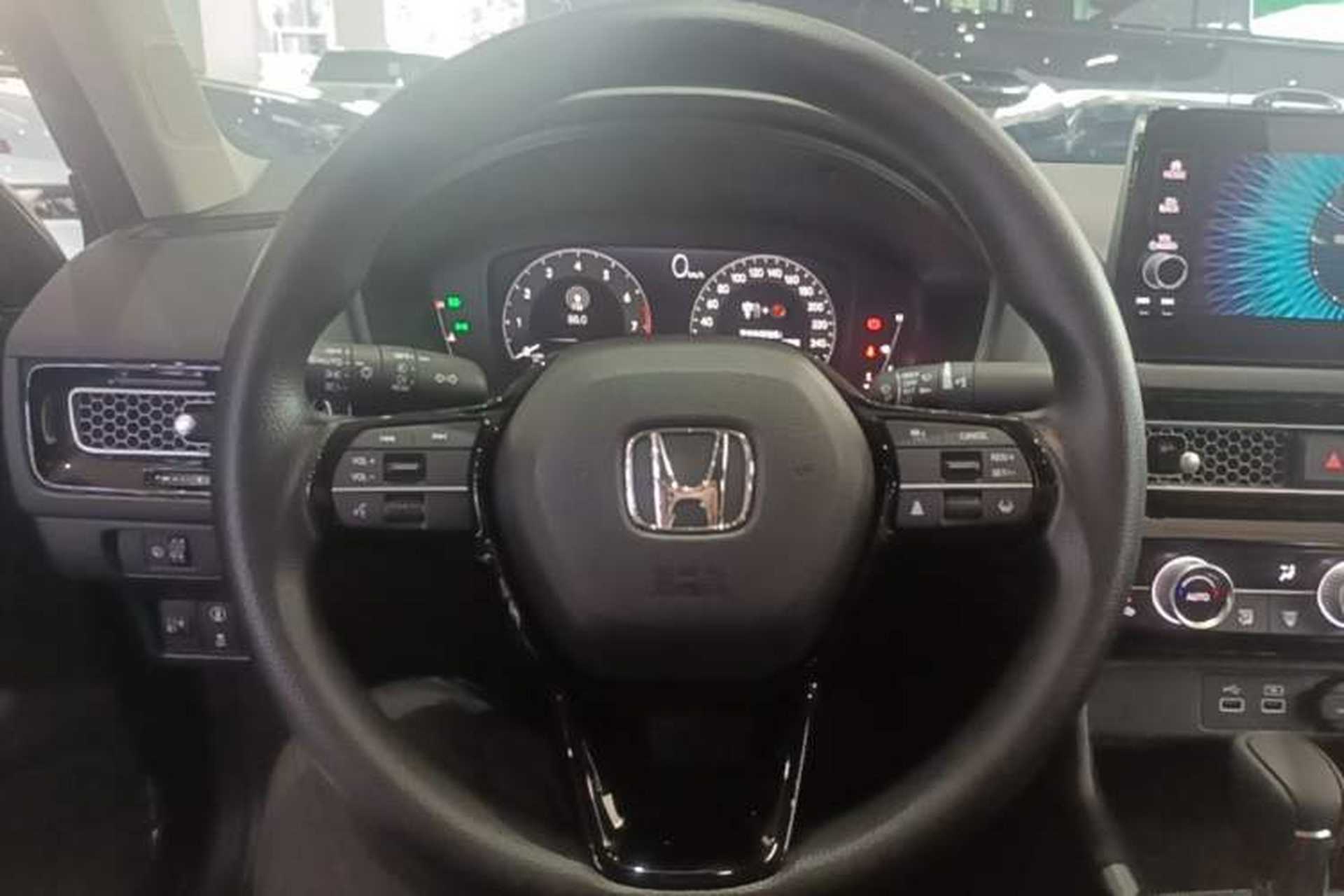 Used Honda Civic 2023 240TURBO CVT Dynamic Edition Steering Wheel