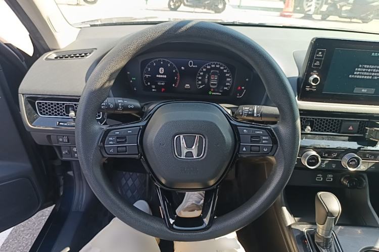 Used Honda Civic 2023 240TURBO CVT Dynamic Edition Steering Wheel