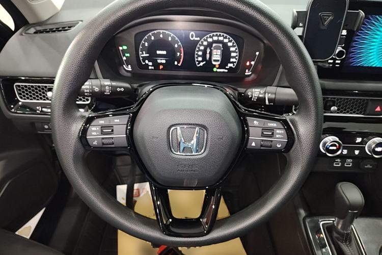 Used Honda Civic 2023 240TURBO CVT Dynamic Edition Steering Wheel