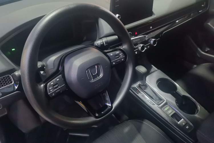 Used Honda Civic 2023 240TURBO CVT Dynamic Edition Steering Wheel