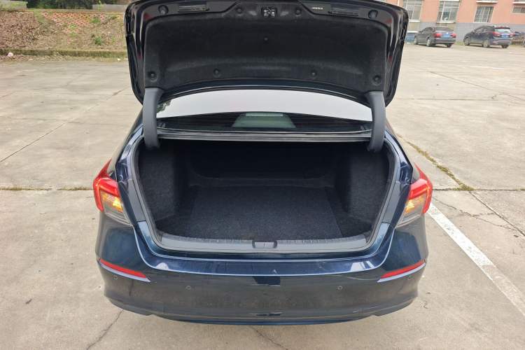 Used Honda Civic 2023 2.0L eHEV Sharp Edition Trunk