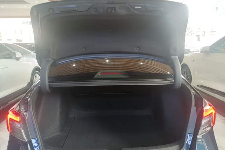 Used Honda Civic 2023 240TURBO CVT Dynamic Edition Trunk