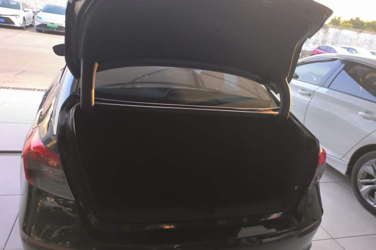 Used Honda Civic 2023 240TURBO CVT Dynamic Edition Trunk