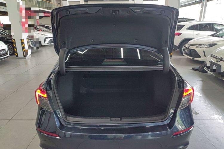 Used Honda Civic 2023 240TURBO CVT Dynamic Edition Trunk
