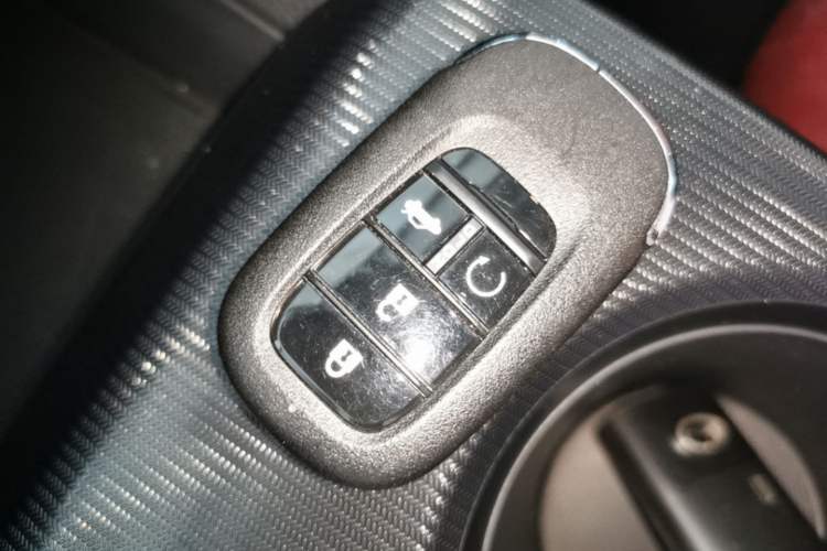 Used Honda Civic 2023 240TURBO CVT Dynamic · Center Stage Special Edition Vehicle Key