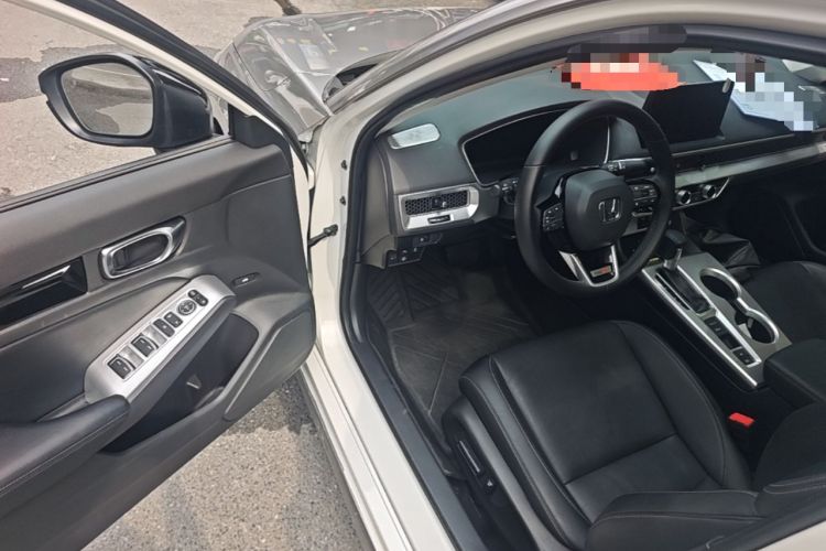 Used Honda Civic 2023 240TURBO CVT Dynamic Control · C-Position Guest Special Edition Driver Seat