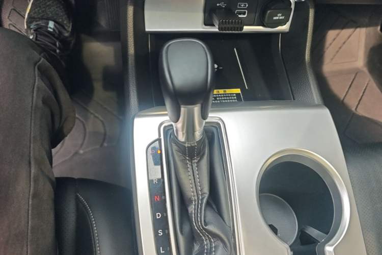 Used Honda Civic 2023 240TURBO CVT Dynamic Control · C-Position Guest Special Edition Gear Lever