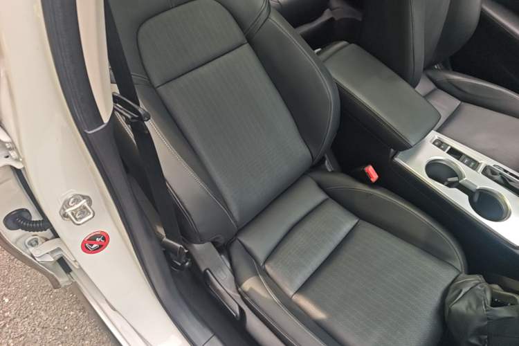 Used Honda Civic 2023 240TURBO CVT Dynamic Control · C-Position Guest Special Edition Right Front Seat