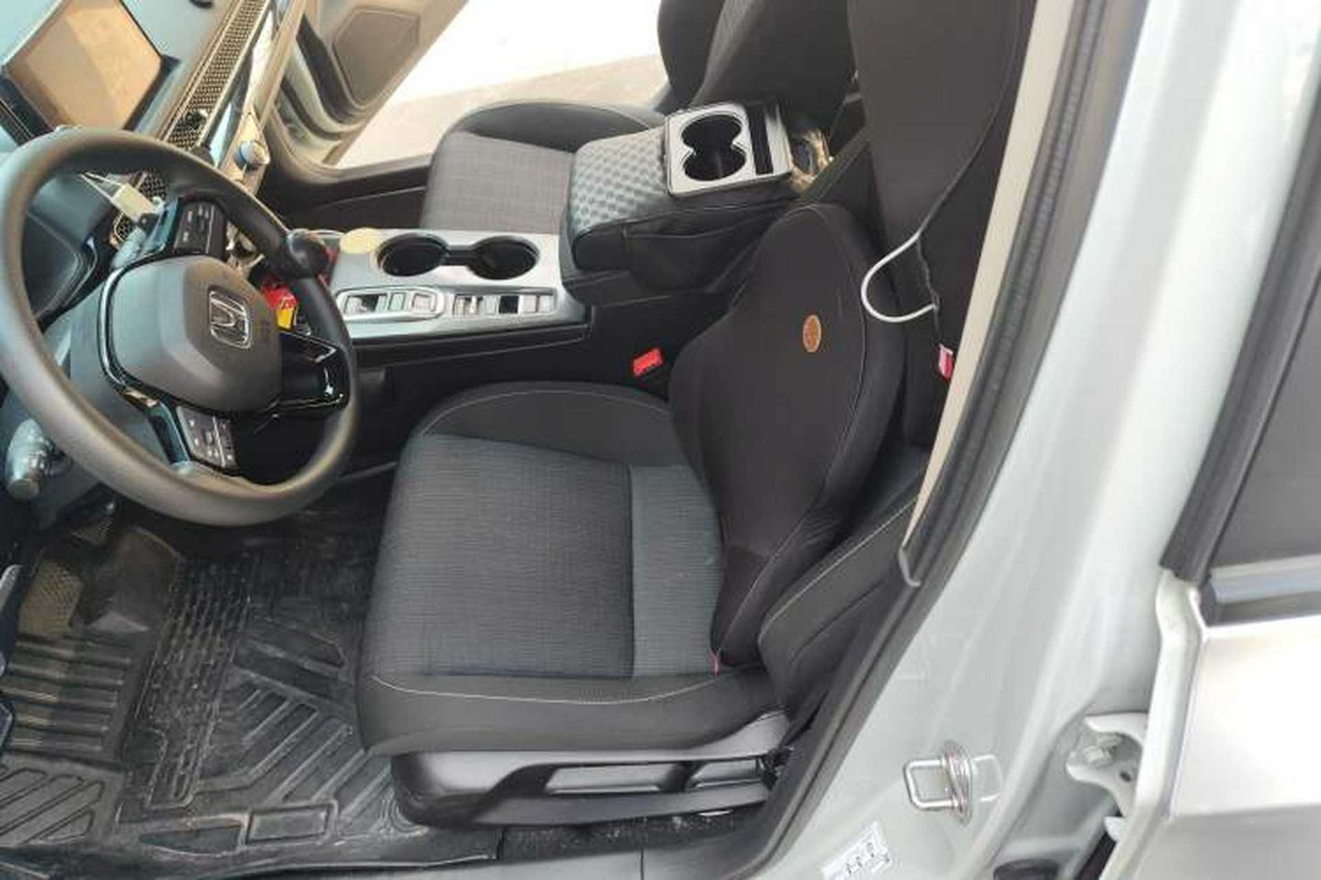 Used Honda Civic 2023 2.0L eHEV Pioneer Edition Left Front Seat