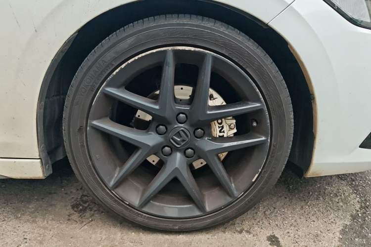 Used Honda Civic 2023 HATCHBACK 240TURBO Manual Extreme Edition Right Front Wheel Hub