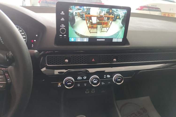 Used Honda Civic 2023 240TURBO CVT Dynamic Edition Audio And AC Panel