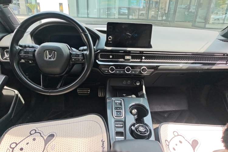 Used Honda Civic 2023 2.0L eHEV Sharp Edition Center Console