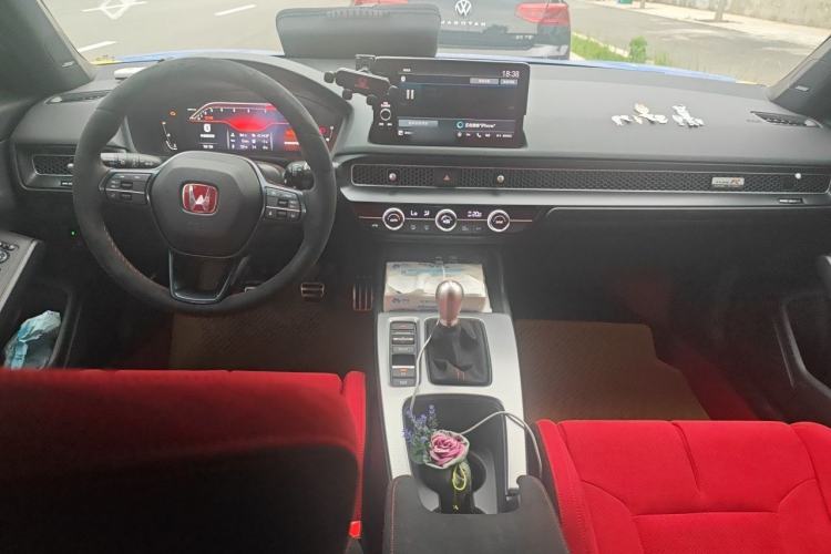 Used Honda Civic 2023 2.0T 420TURBO TYPE R Center Console