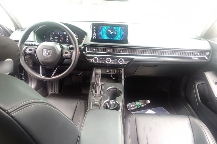 Used Honda Civic 2023 240TURBO CVT Dynamic · Center Stage Special Edition Center Console