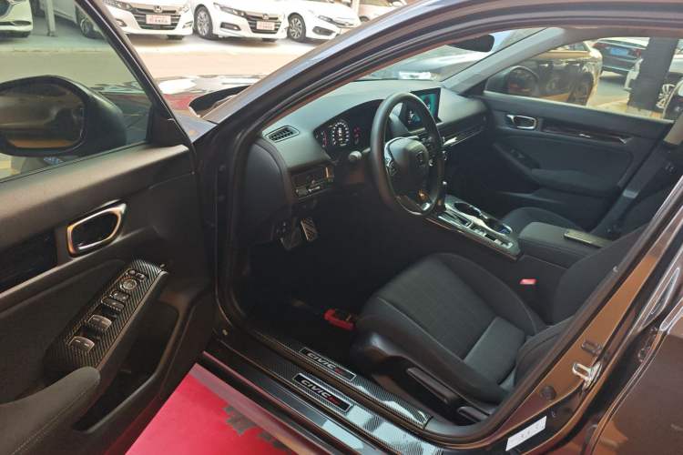 Used Honda Civic 2023 240TURBO CVT Dynamic Edition Driver Seat