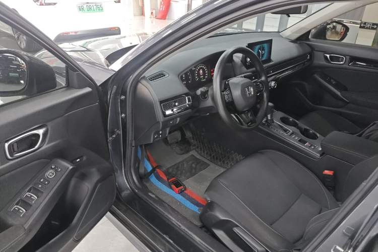 Used Honda Civic 2023 240TURBO CVT Dynamic Edition Driver Seat