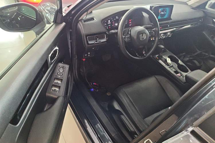 Used Honda Civic 2023 240TURBO CVT Dynamic Edition Driver Seat
