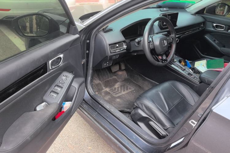 Used Honda Civic 2023 240TURBO CVT Dynamic Edition Driver Seat