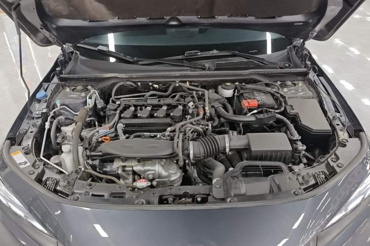 Used Honda Civic 2023 240TURBO CVT Dynamic Edition Engine Bay