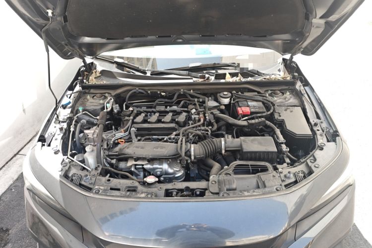 Used Honda Civic 2023 240TURBO CVT Dynamic Edition Engine Bay
