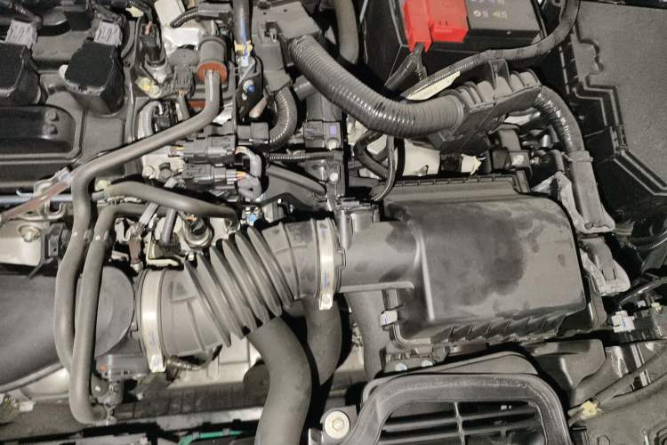 Used Honda Civic 2023 240TURBO CVT Dynamic Edition Engine Bay Left
