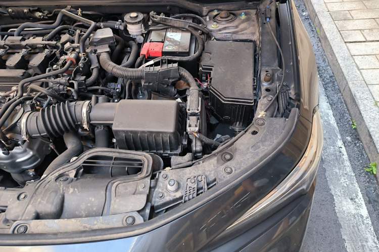 Used Honda Civic 2023 240TURBO CVT Dynamic Edition Engine Bay Left