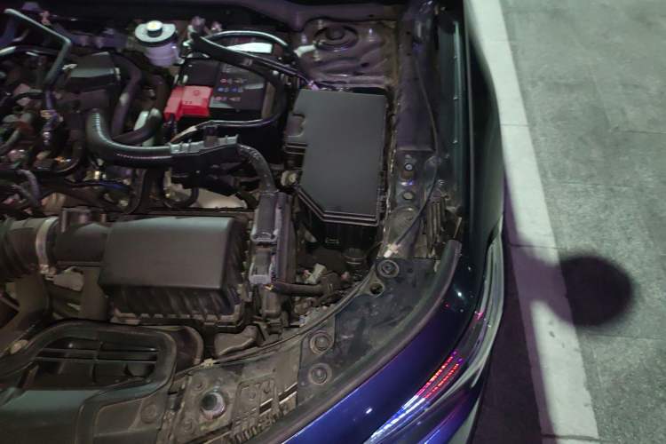 Used Honda Civic 2023 240TURBO CVT Dynamic · Center Stage Special Edition Engine Bay Left