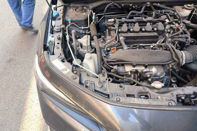 Used Honda Civic 2023 240TURBO CVT Dynamic Edition Engine Bay Right