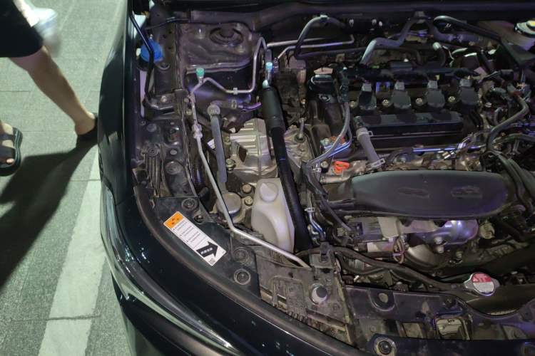 Used Honda Civic 2023 240TURBO CVT Dynamic · Center Stage Special Edition Engine Bay Right