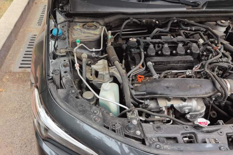 Used Honda Civic 2023 240TURBO CVT Dynamic Edition Engine Bay Right