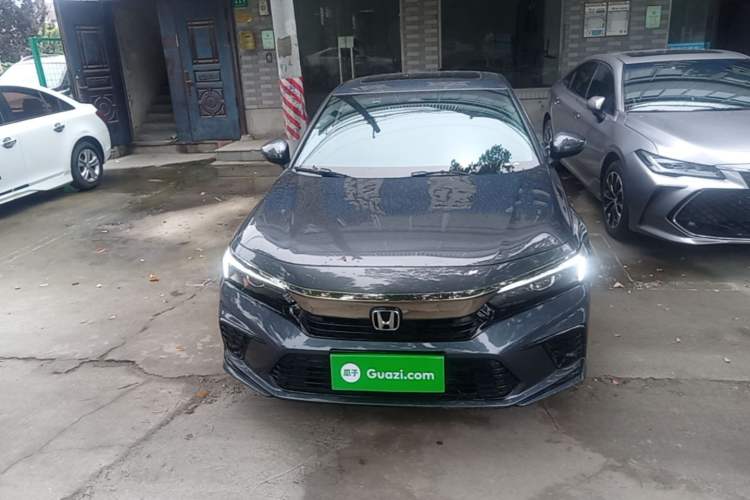 Used Honda Civic 2023 240TURBO CVT Dynamic · Center Stage Special Edition Front