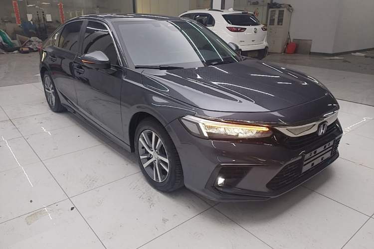 Used Honda Civic 2023 240TURBO CVT Dynamic · Center Stage Special Edition Front Right 45 Deg