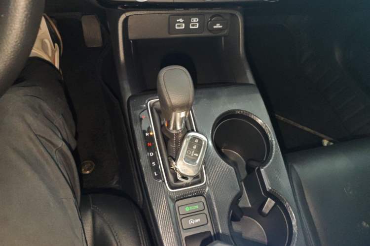 Used Honda Civic 2023 240TURBO CVT Dynamic Edition Gear Lever