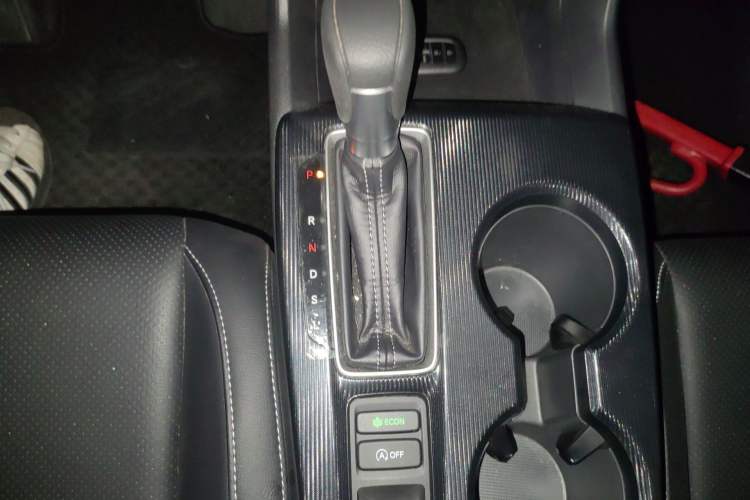Used Honda Civic 2023 240TURBO CVT Dynamic · Center Stage Special Edition Gear Lever