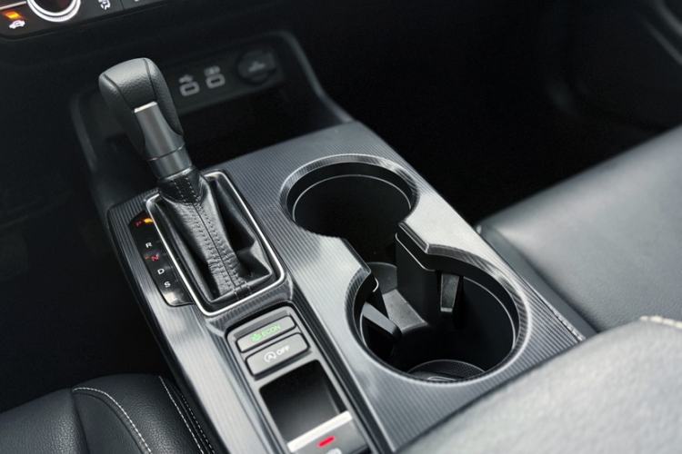 Used Honda Civic 2023 240TURBO CVT Dynamic Edition Gear Lever