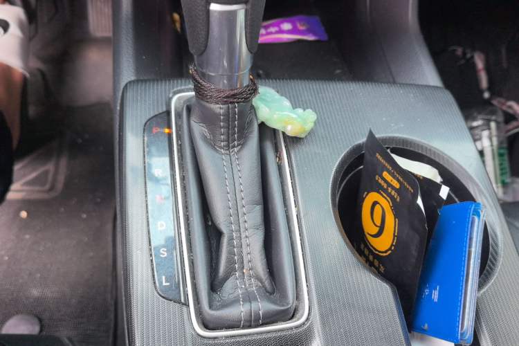 Used Honda Civic 2023 240TURBO CVT Dynamic Edition Gear Lever