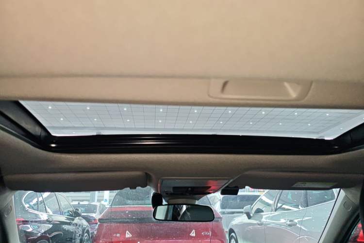 Used Honda Civic 2023 240TURBO CVT Dynamic Edition Headliner