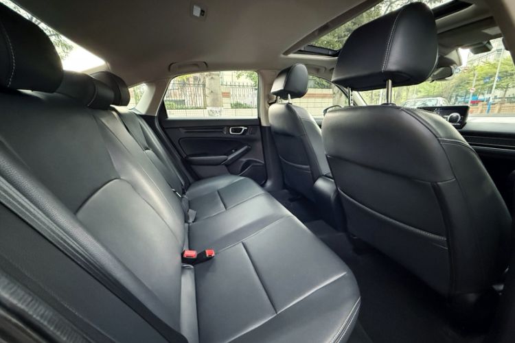 Used Honda Civic 2023 240TURBO CVT Dynamic Edition Interior 11