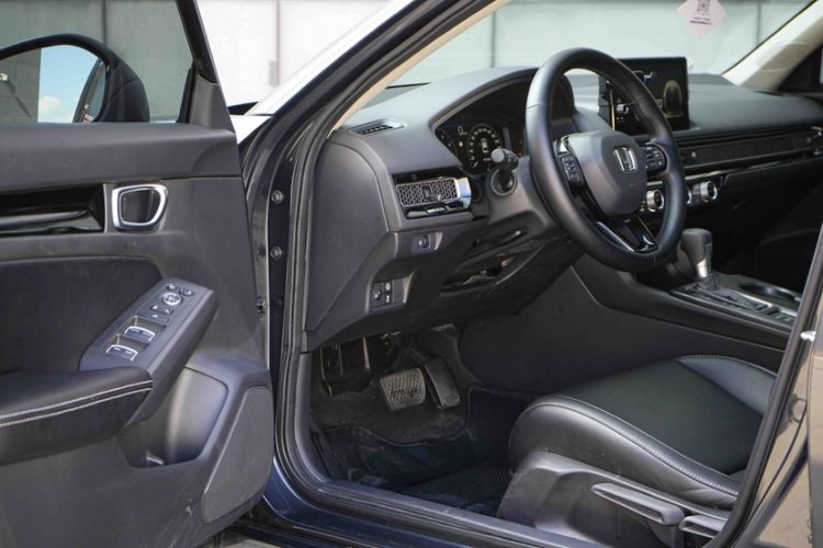 Used Honda Civic 2023 240TURBO CVT Dynamic Edition Interior 2