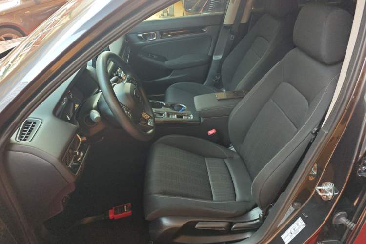 Used Honda Civic 2023 240TURBO CVT Dynamic Edition Left Front Seat