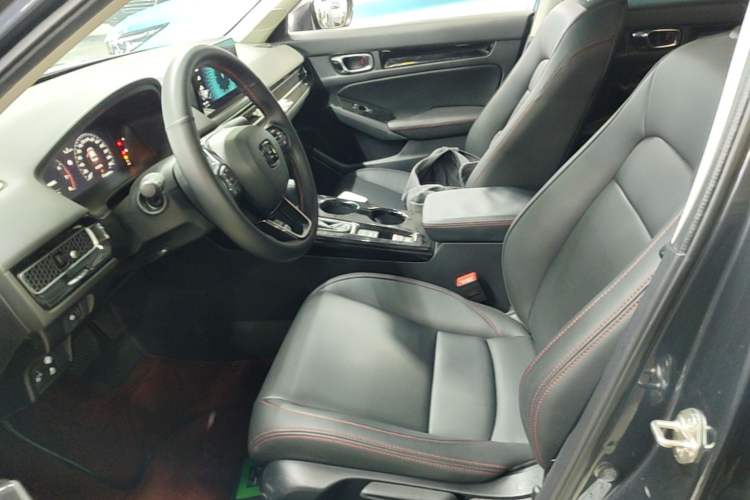 Used Honda Civic 2023 240TURBO CVT Dynamic · Center Stage Special Edition Left Front Seat