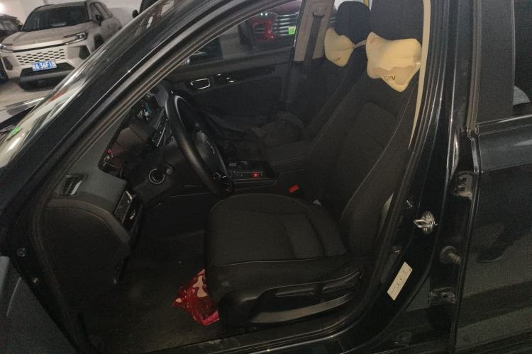Used Honda Civic 2023 240TURBO CVT Dynamic Edition Left Front Seat