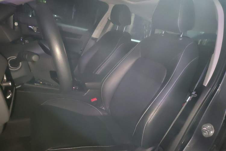 Used Honda Civic 2023 240TURBO CVT Dynamic · Center Stage Special Edition Left Front Seat