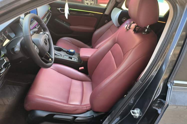 Used Honda Civic 2023 240TURBO CVT Dynamic Edition Left Front Seat